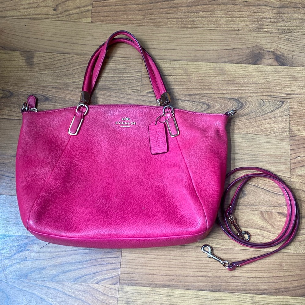 ⚜️Coach Small Kelsey Satchel⚜️